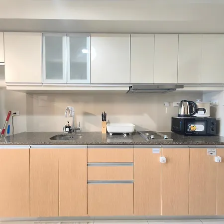 1Br Amazing View Condo In Uptown Bgc By Terravista