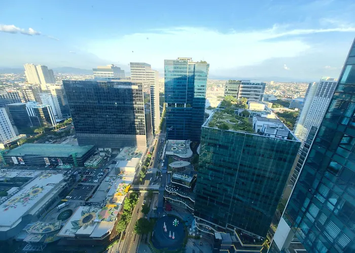 Aparthotel 1br Amazing View In Uptown Bgc By Terravista 4*